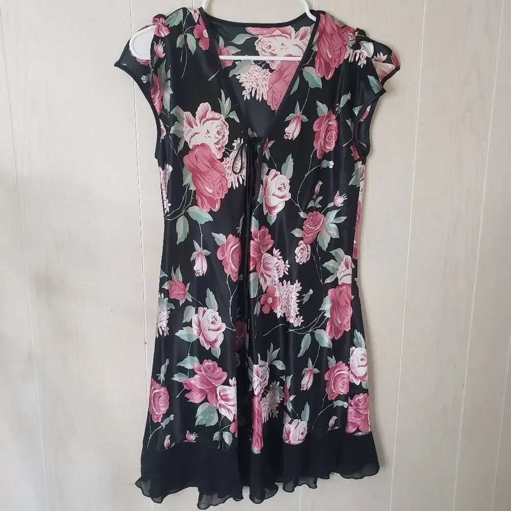 Lavendar black floral silky short night gown size small